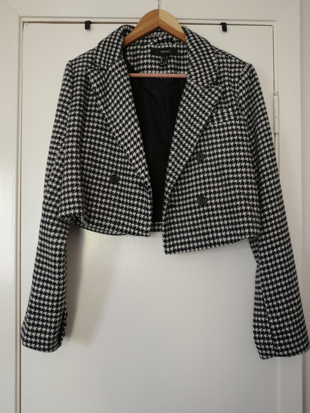 Forever 21 Black & White Cropped Houndstooth Double-Breasted Blazer